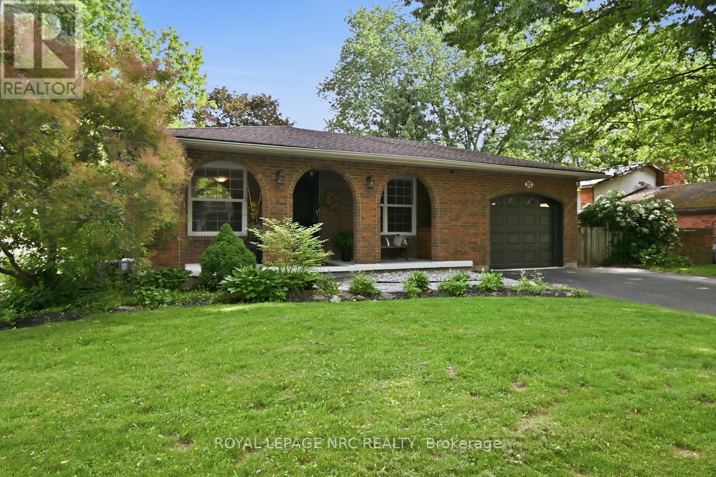 37 SPRUCESIDE CRESCENT, Pelham, Ontario