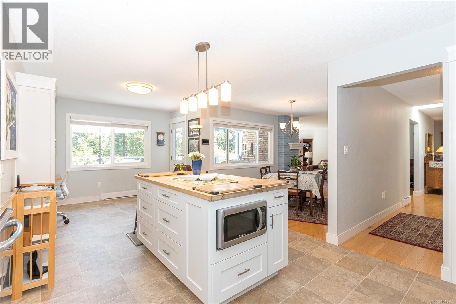 10885 Boas Rd, North Saanich, British Columbia  V8L 5J1 - Photo 14 - 1040663