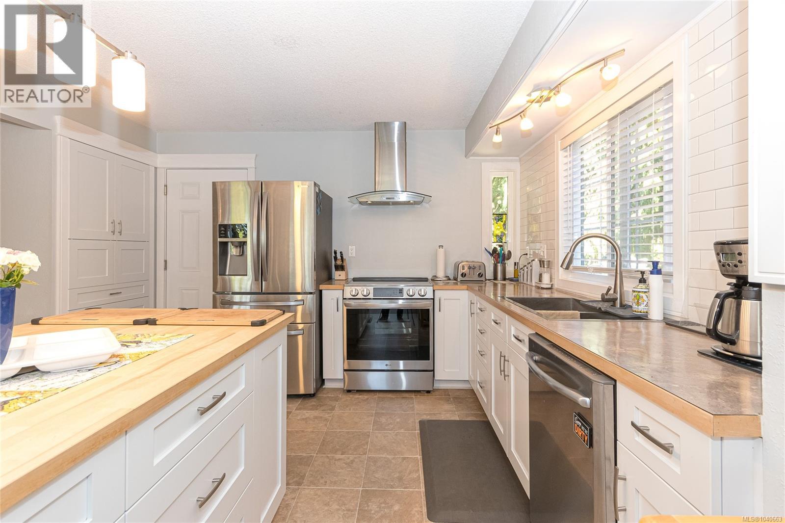 10885 Boas Rd, North Saanich, British Columbia  V8L 5J1 - Photo 16 - 1040663