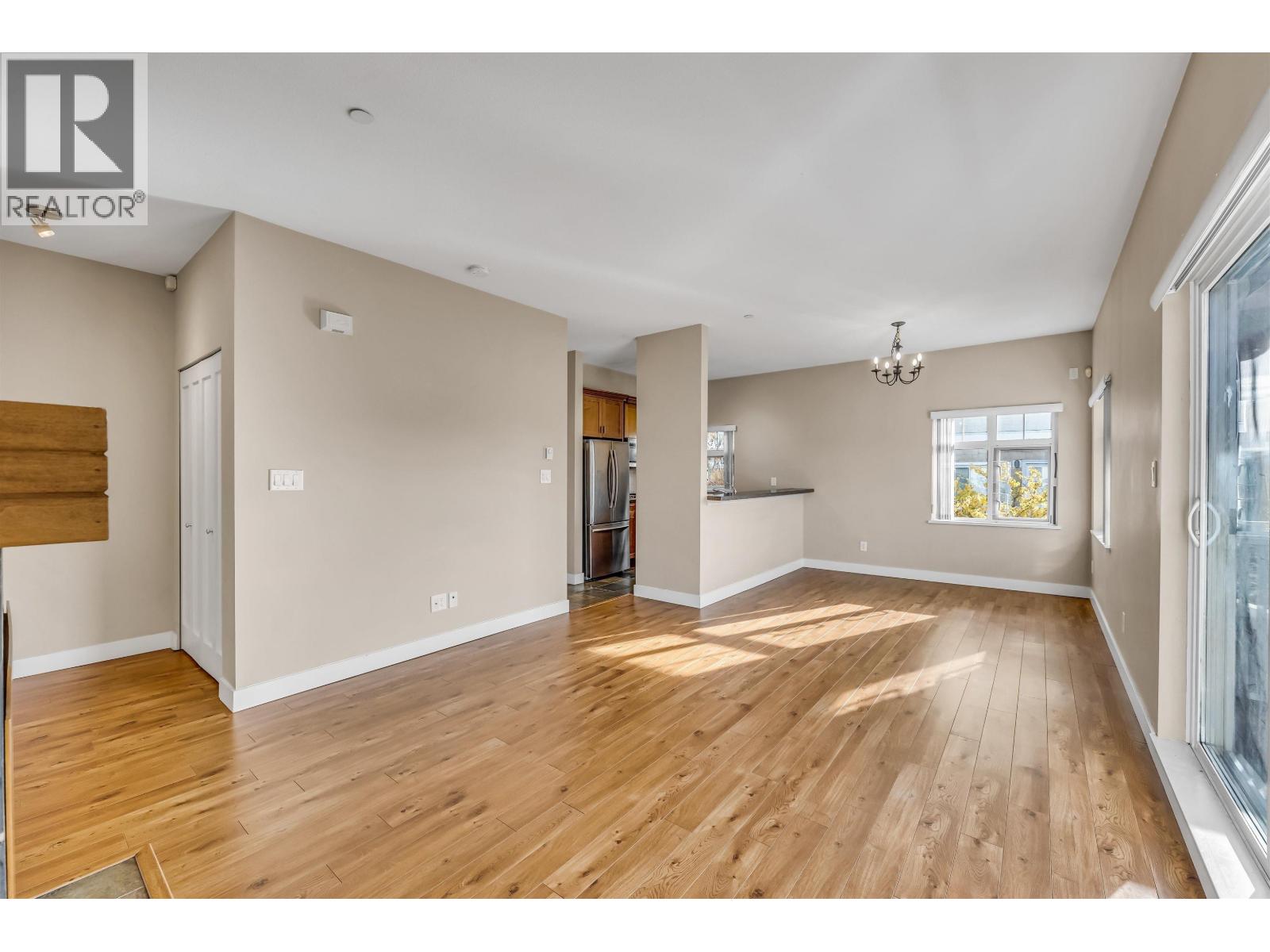 157 7388 Macpherson Avenue, Burnaby, British Columbia  V5J 0A1 - Photo 6 - R3137697