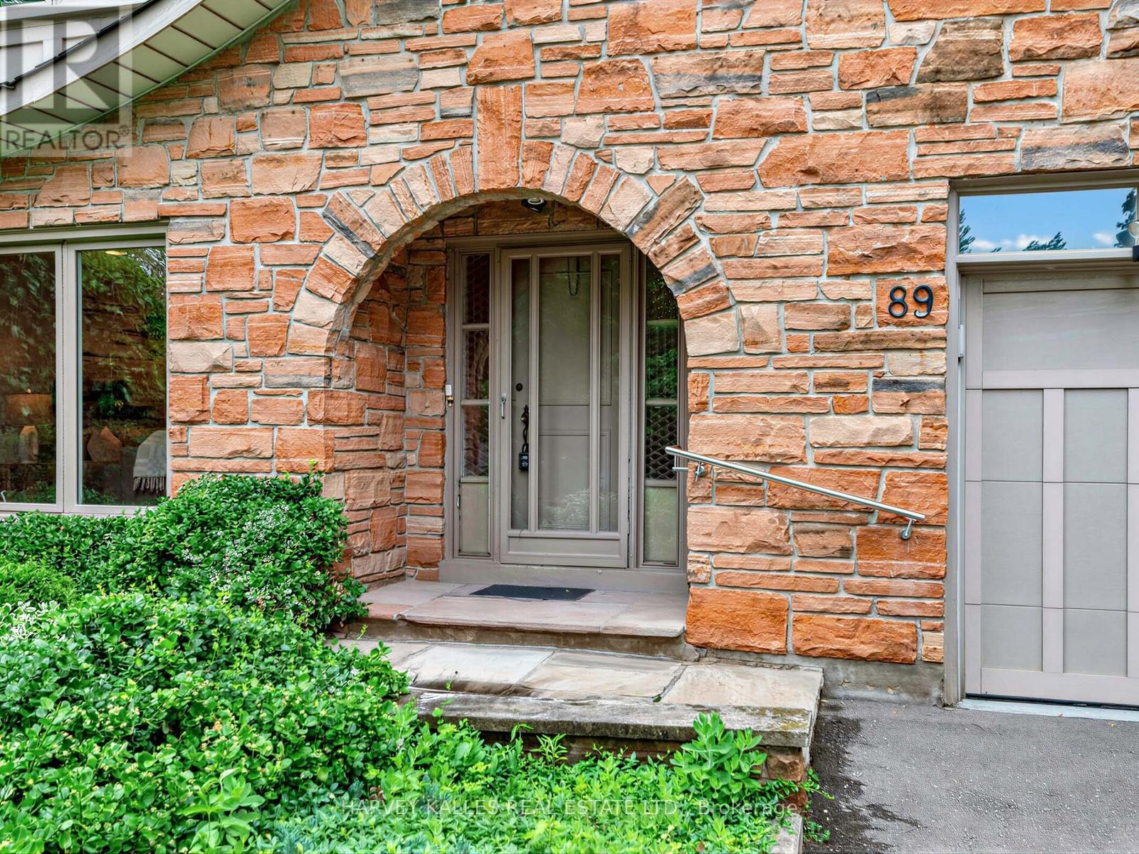 89 Ames Circle, Toronto, Ontario  M3B 3C2 - Photo 3 - C13465228