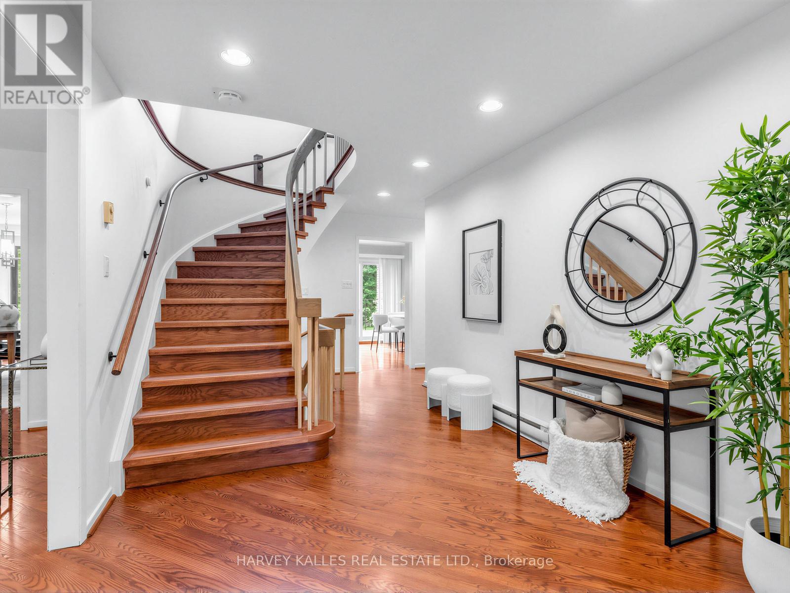 89 Ames Circle, Toronto, Ontario  M3B 3C2 - Photo 4 - C13465228