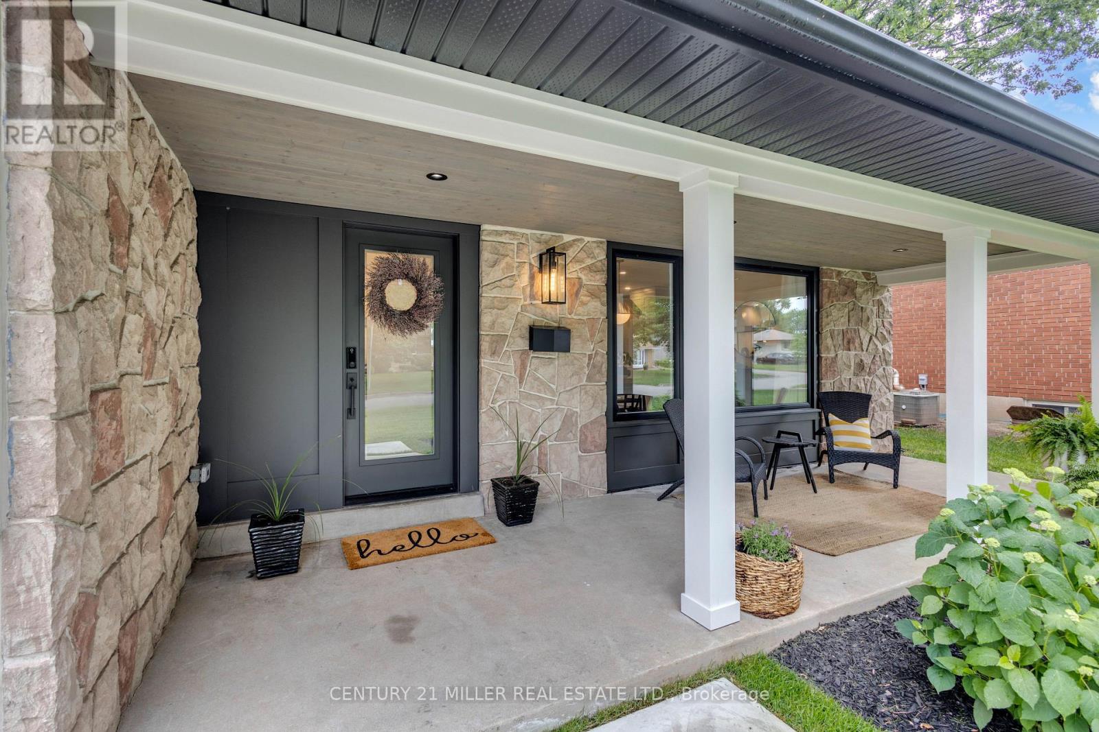 5211 Tamarac Drive, Burlington, Ontario  L7L 3N3 - Photo 4 - W13465248