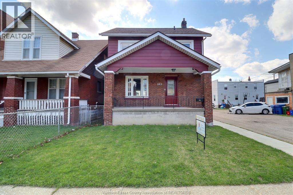 883 Pillette, Windsor, Ontario  N8Y 3B4 - Photo 2 - 26014574