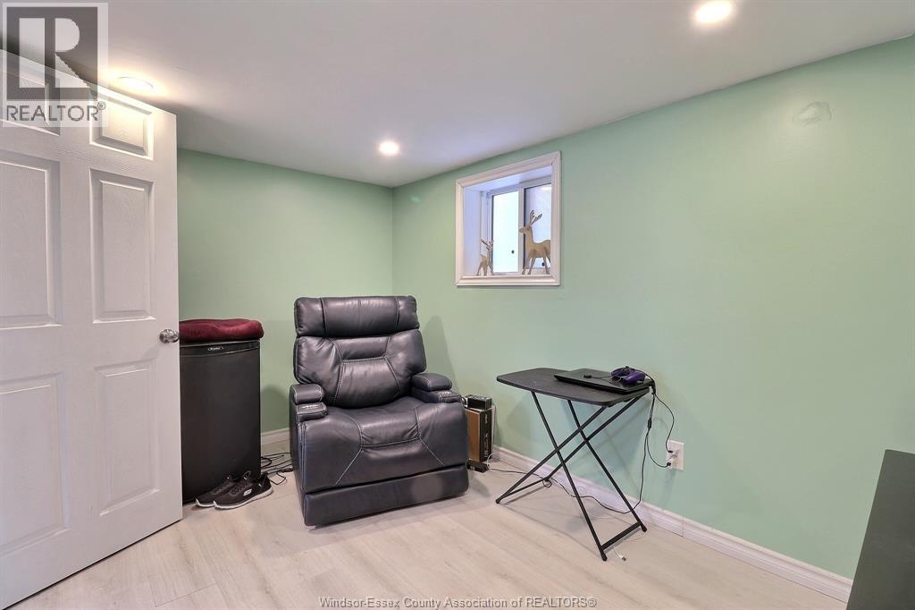 883 Pillette, Windsor, Ontario  N8Y 3B4 - Photo 29 - 26014574
