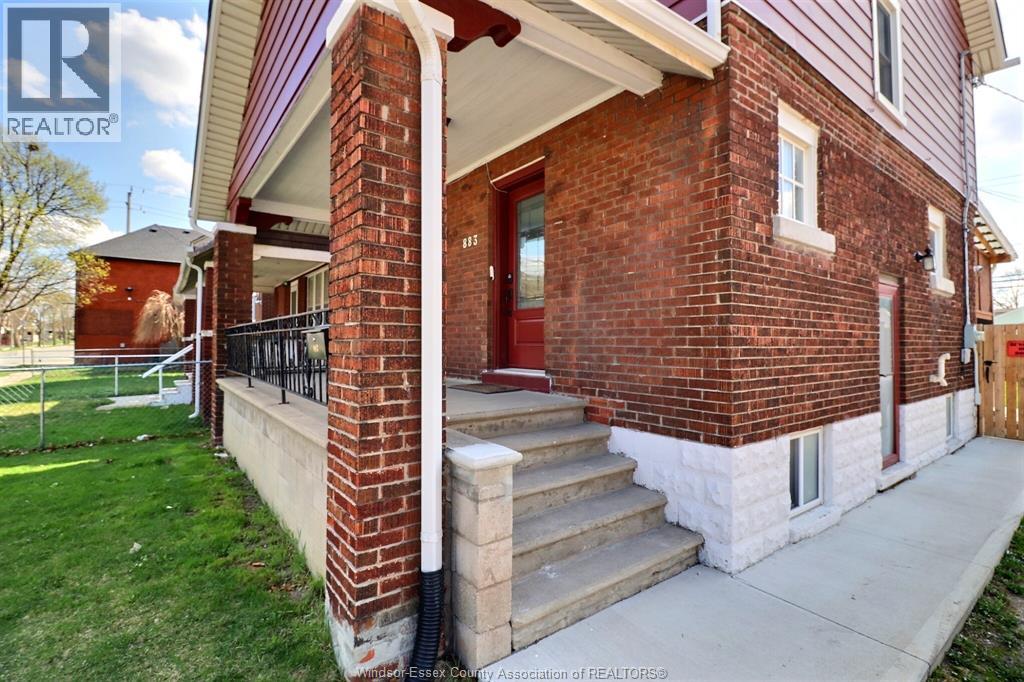 883 Pillette, Windsor, Ontario  N8Y 3B4 - Photo 4 - 26014574