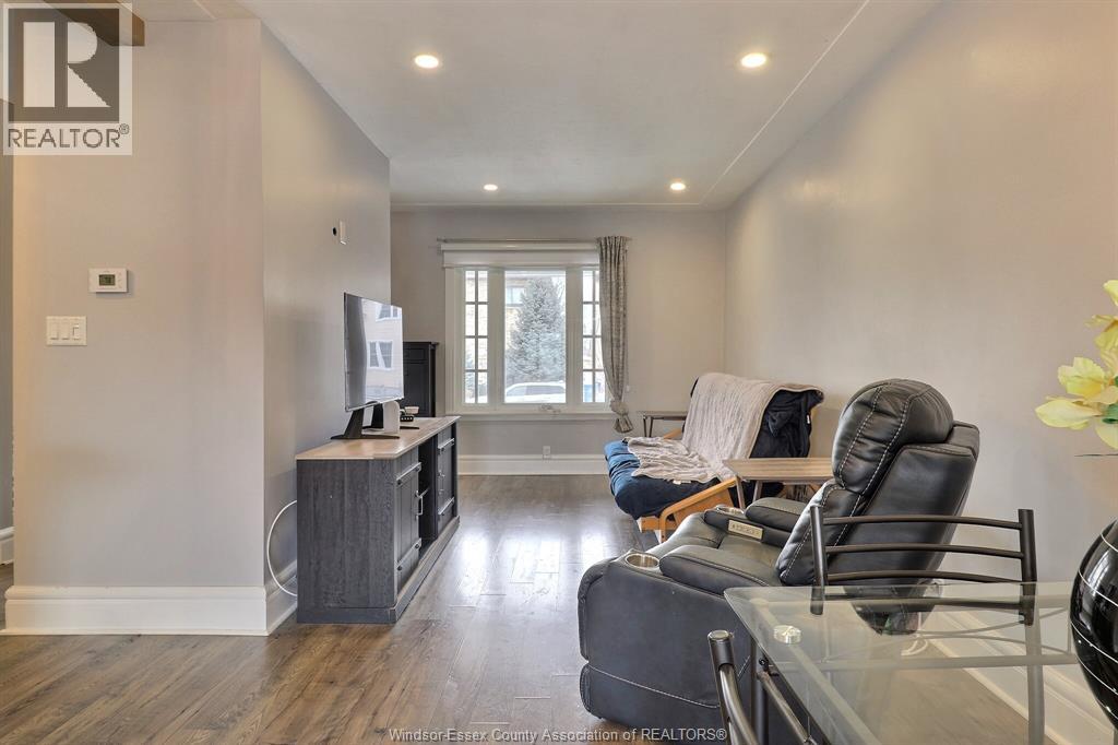 883 Pillette, Windsor, Ontario  N8Y 3B4 - Photo 7 - 26014574
