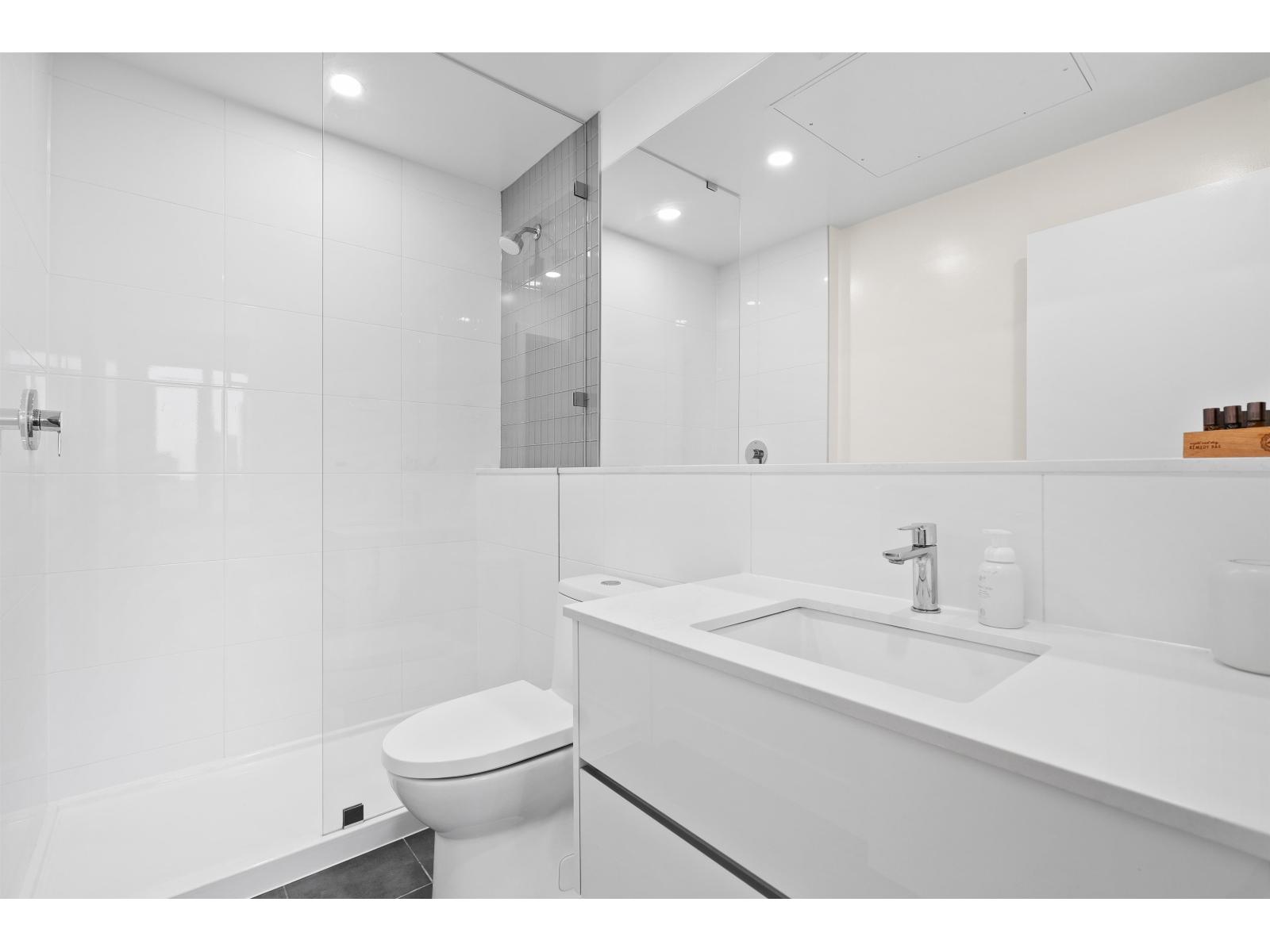 3102 10428 Whalley Boulevard, Surrey, British Columbia  V3T 0W2 - Photo 31 - R3101567