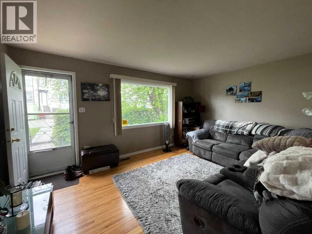 4803 Montana Crescent NW, Calgary, Alberta  T3B 1E7 - Photo 12 - A2317811