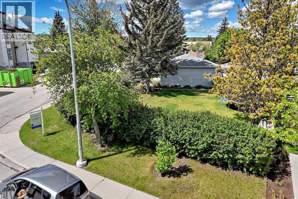4803 Montana Crescent NW, Calgary, Alberta  T3B 1E7 - Photo 5 - A2317811