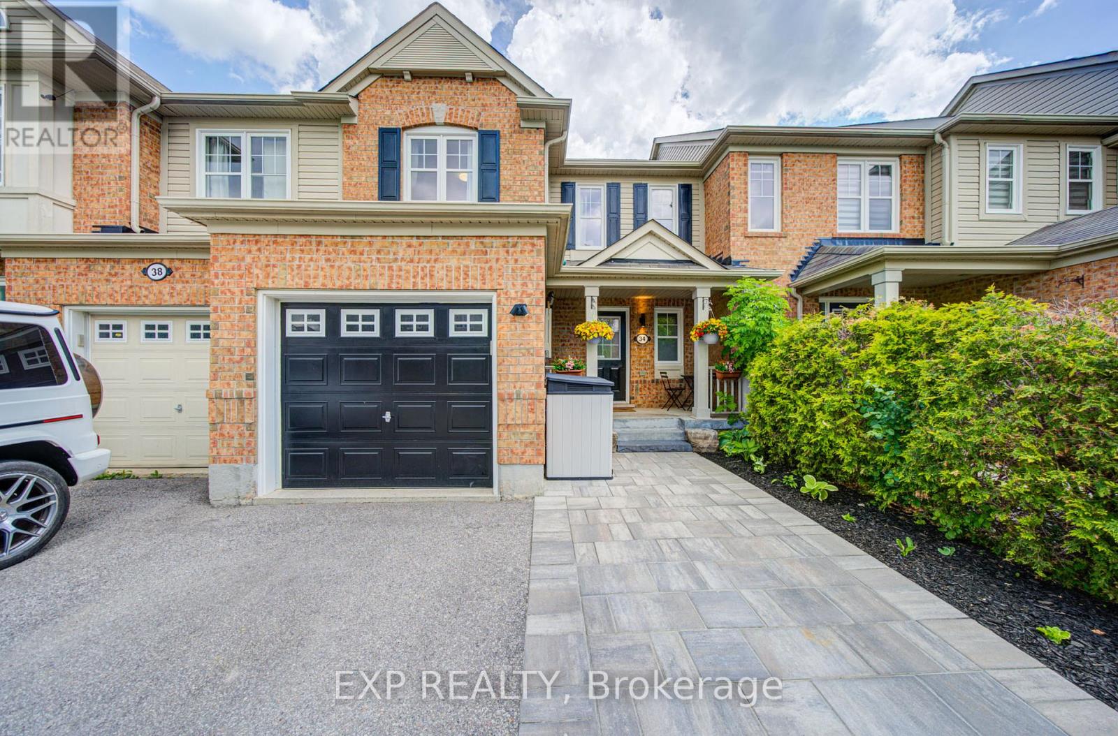 34 KARTOK AVENUE, Whitchurch-Stouffville, Ontario