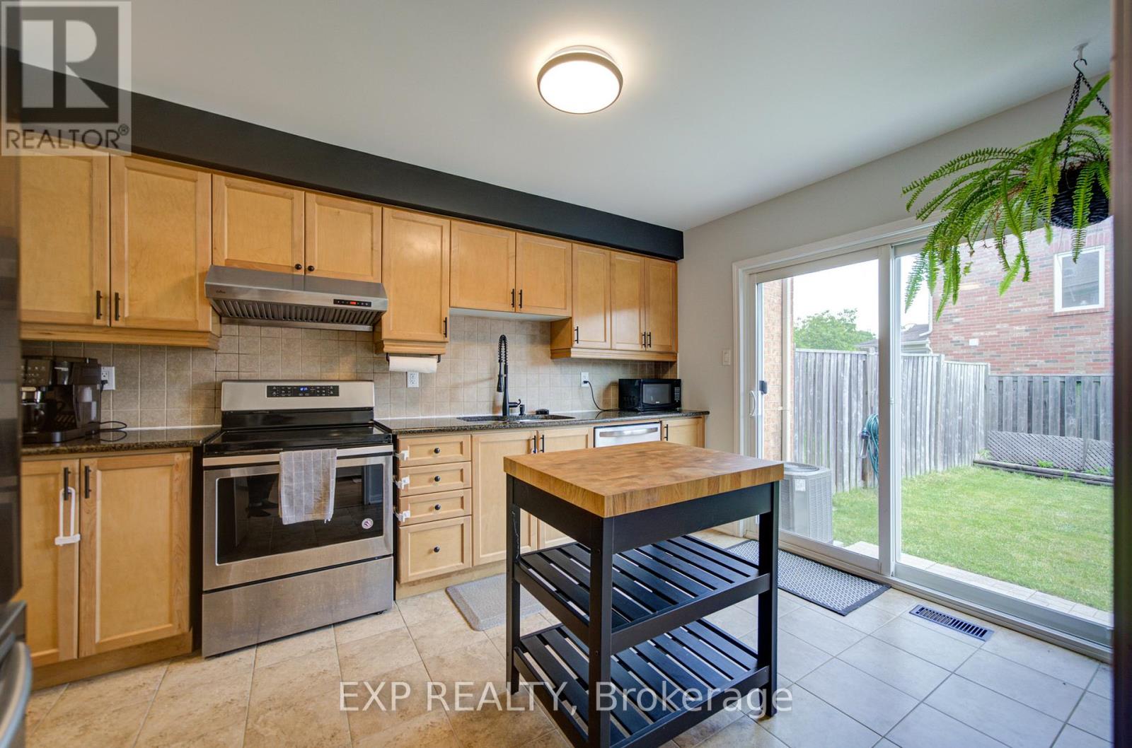 34 Kartok Avenue, Whitchurch-Stouffville, Ontario  L4A 0R2 - Photo 11 - N13465272