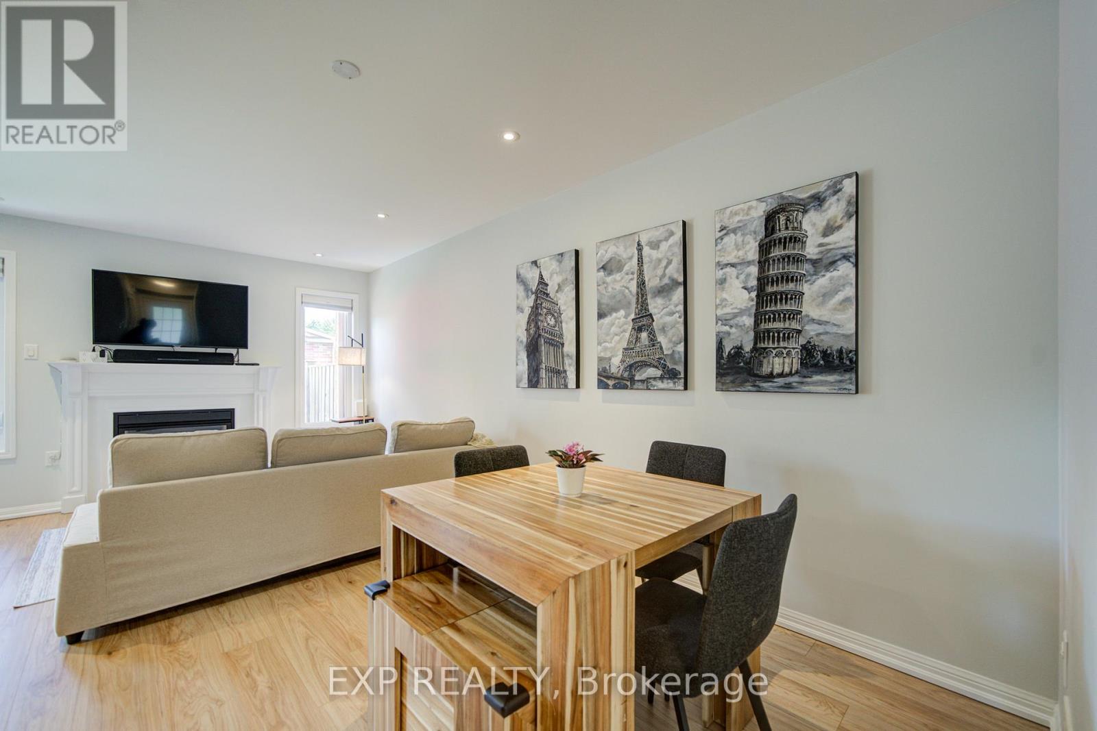 34 Kartok Avenue, Whitchurch-Stouffville, Ontario  L4A 0R2 - Photo 4 - N13465272