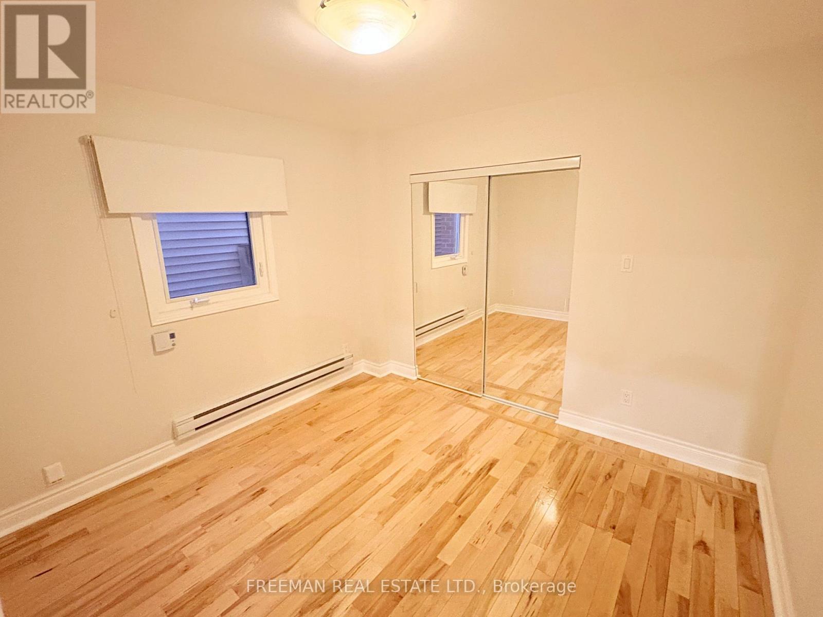 Main - 72 Vermont Avenue, Toronto, Ontario M6G 1X9 - Photo 17 - C13433692