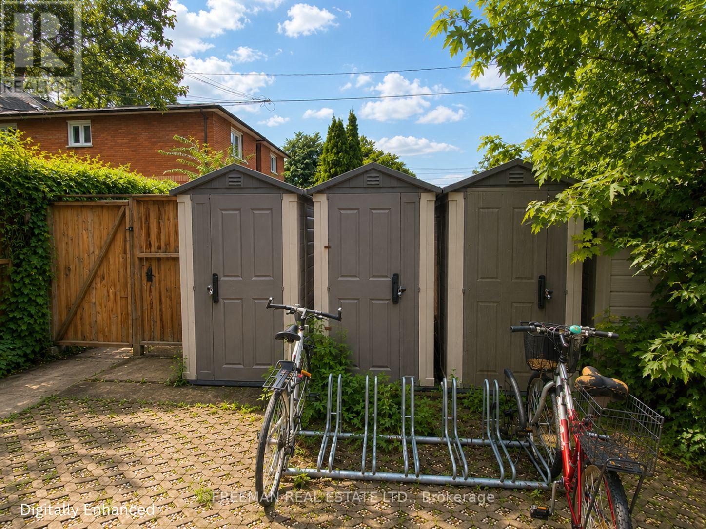 Main - 72 Vermont Avenue, Toronto, Ontario M6G 1X9 - Photo 24 - C13433692