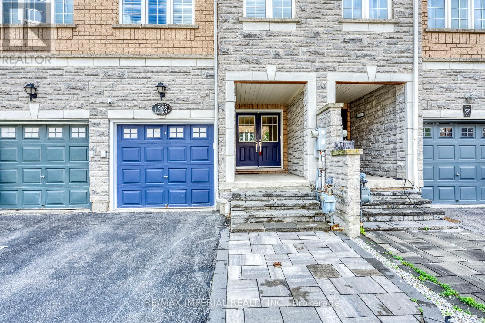 592 Candlestick Circle, Mississauga, Ontario  L4Z 0B5 - Photo 3 - W13459754