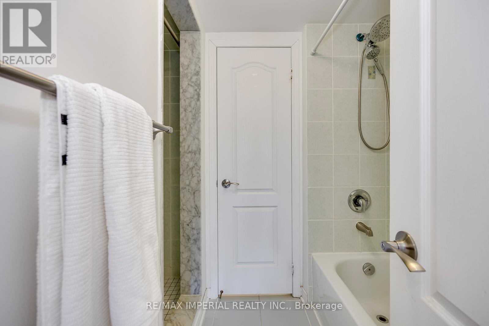 592 Candlestick Circle, Mississauga, Ontario  L4Z 0B5 - Photo 33 - W13459754