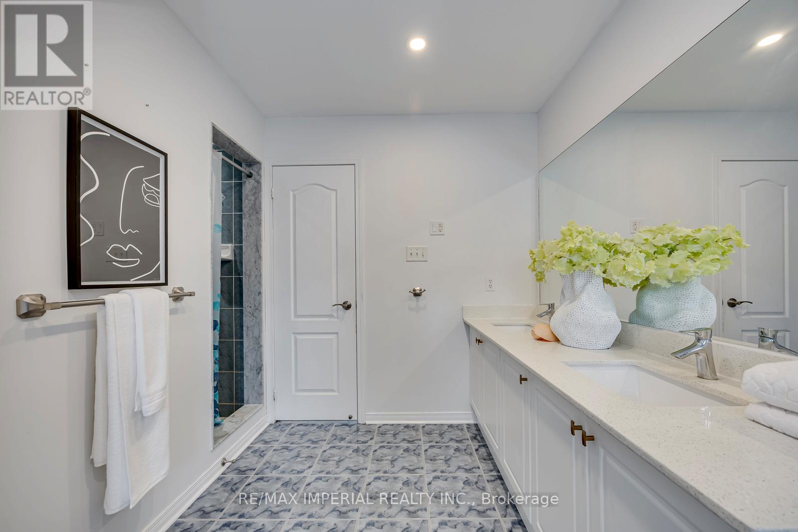 592 Candlestick Circle, Mississauga, Ontario  L4Z 0B5 - Photo 45 - W13459754