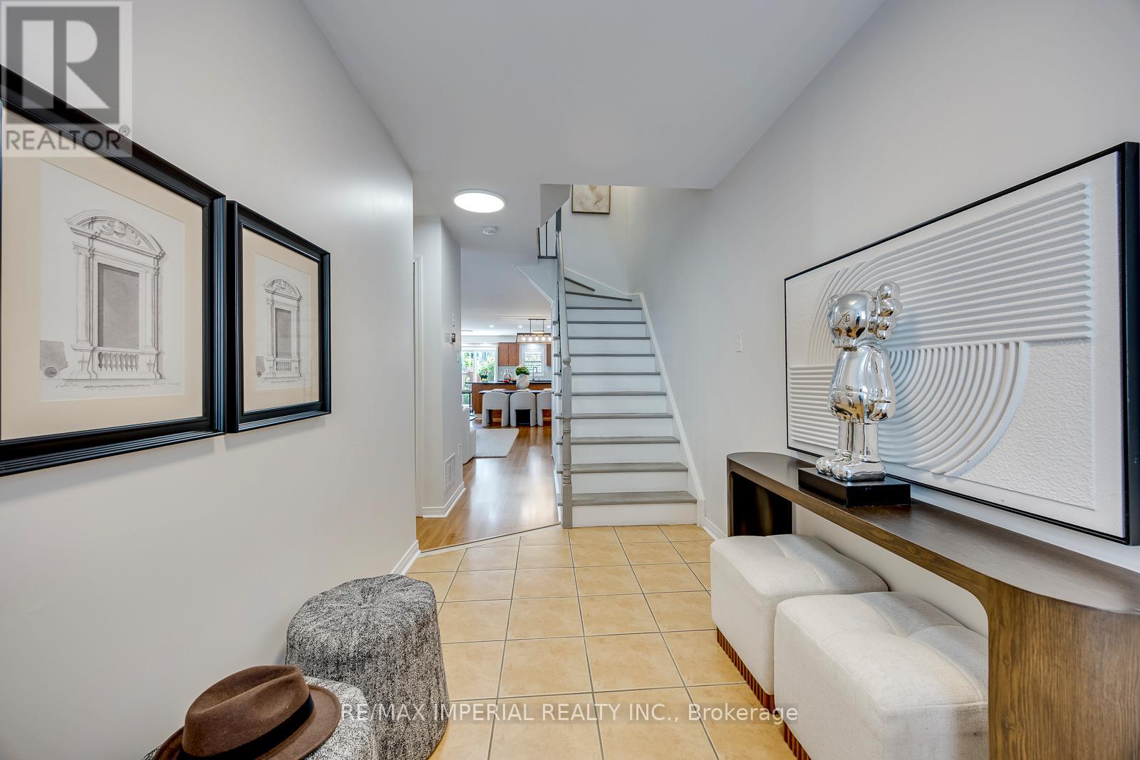 592 Candlestick Circle, Mississauga, Ontario  L4Z 0B5 - Photo 5 - W13459754