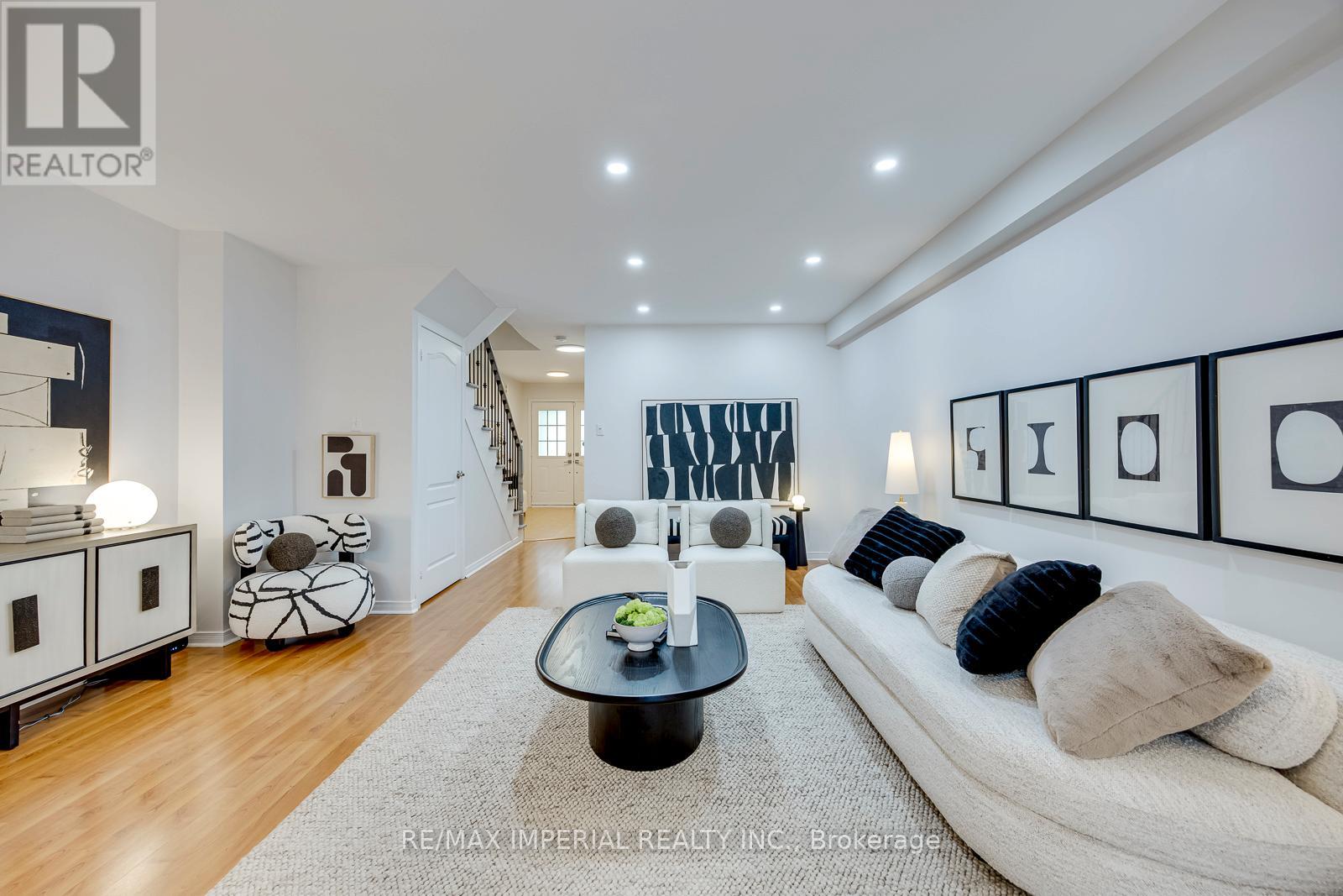 592 Candlestick Circle, Mississauga, Ontario  L4Z 0B5 - Photo 6 - W13459754