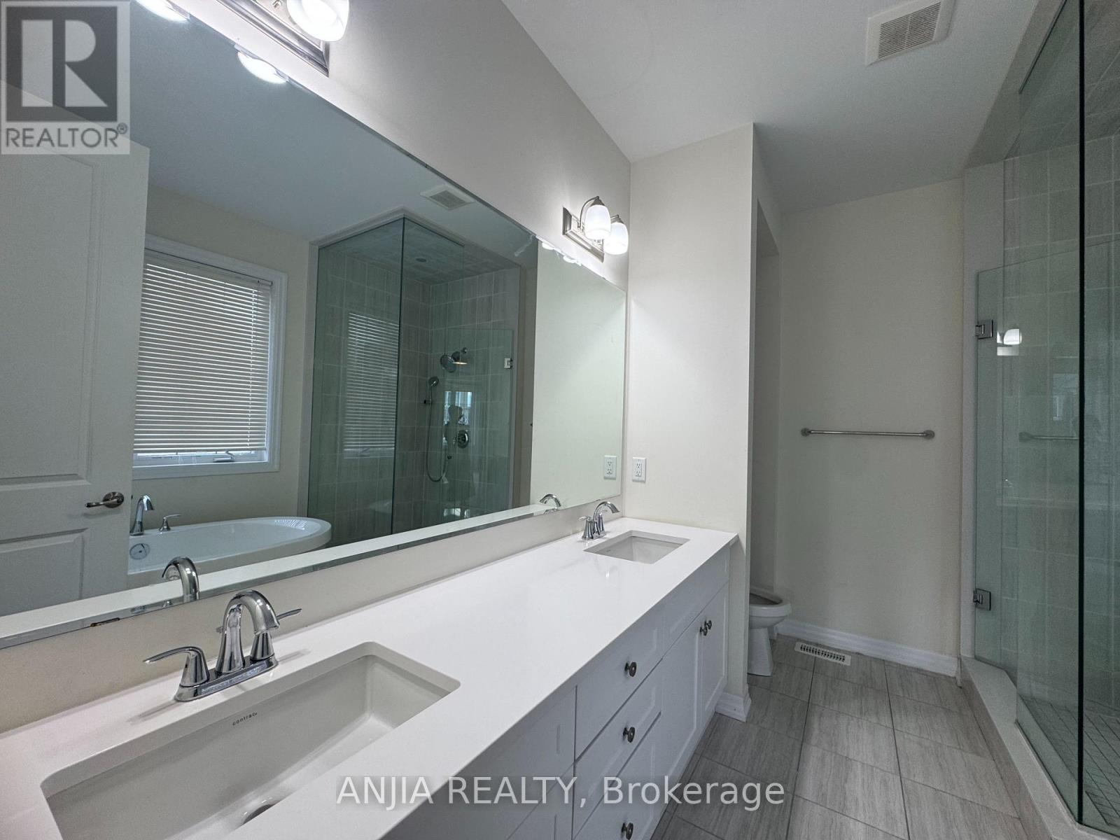 3345 Erasmum Street, Oakville, Ontario  L6M 0T1 - Photo 11 - W13443256