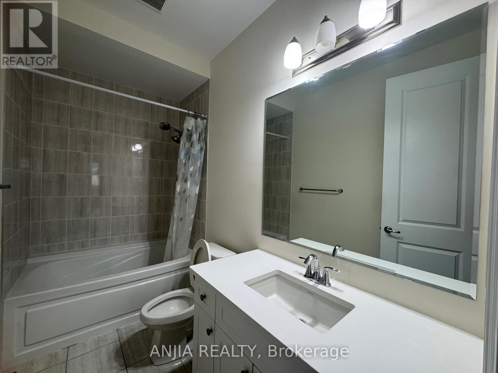 3345 Erasmum Street, Oakville, Ontario  L6M 0T1 - Photo 15 - W13443256