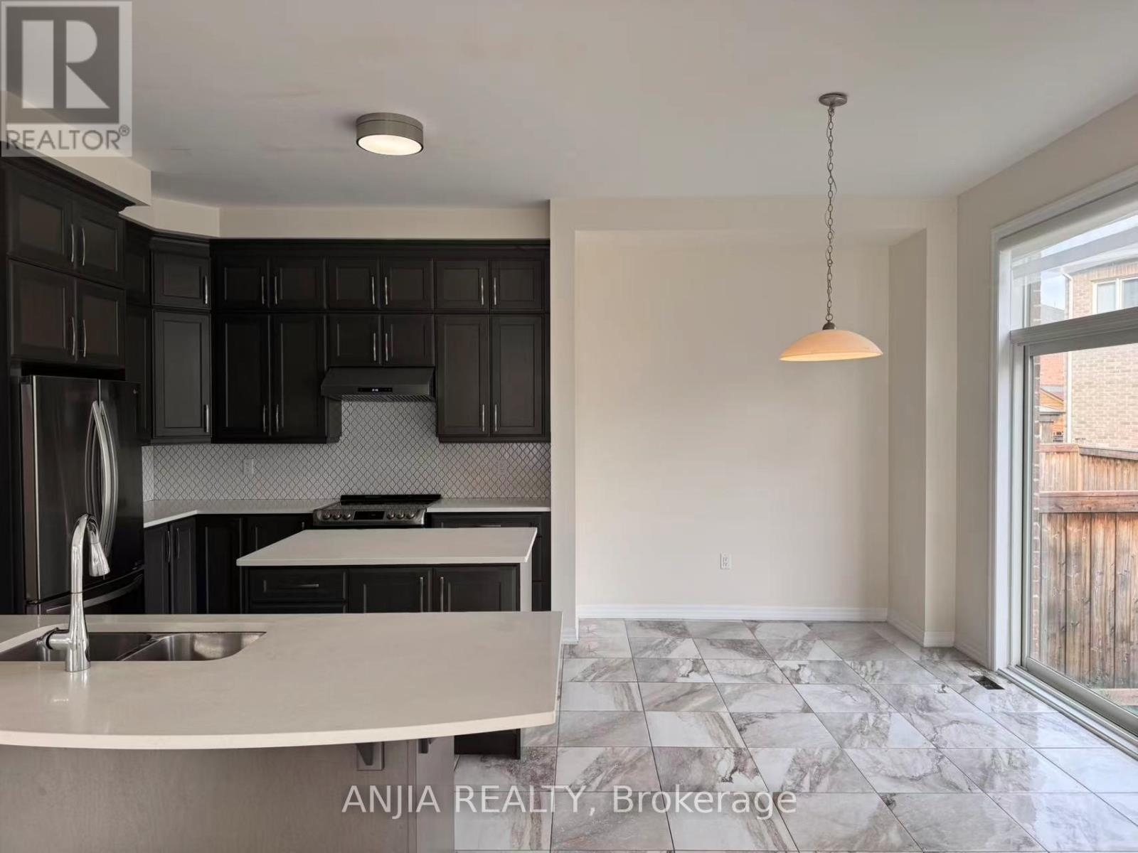 3345 Erasmum Street, Oakville, Ontario  L6M 0T1 - Photo 6 - W13443256