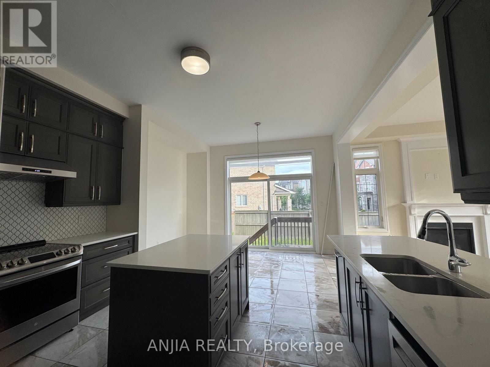 3345 Erasmum Street, Oakville, Ontario  L6M 0T1 - Photo 5 - W13443256
