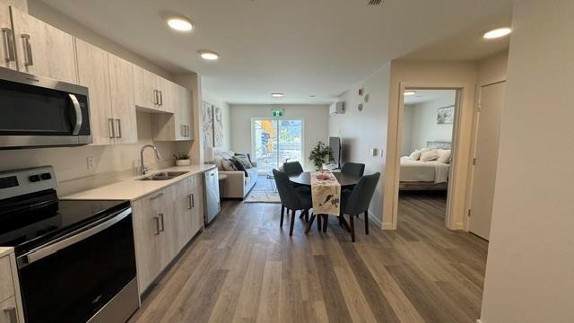 612 250 Burnell Street - Photo 2
