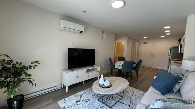 612 250 Burnell Street - Photo 3