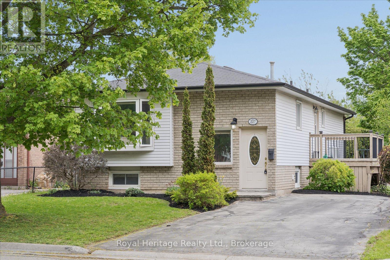 227 LIMERICK STREET, Oshawa, Ontario