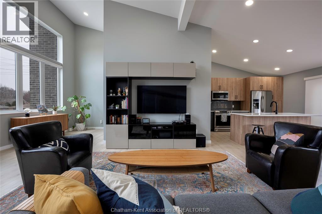 2 Riverview Drive, Chatham, Ontario  N7M 6G5 - Photo 6 - 26005650
