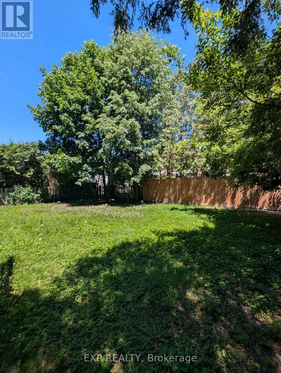 2 Thiessen Crescent, Ottawa, Ontario  K2L 2M3 - Photo 3 - X13465292