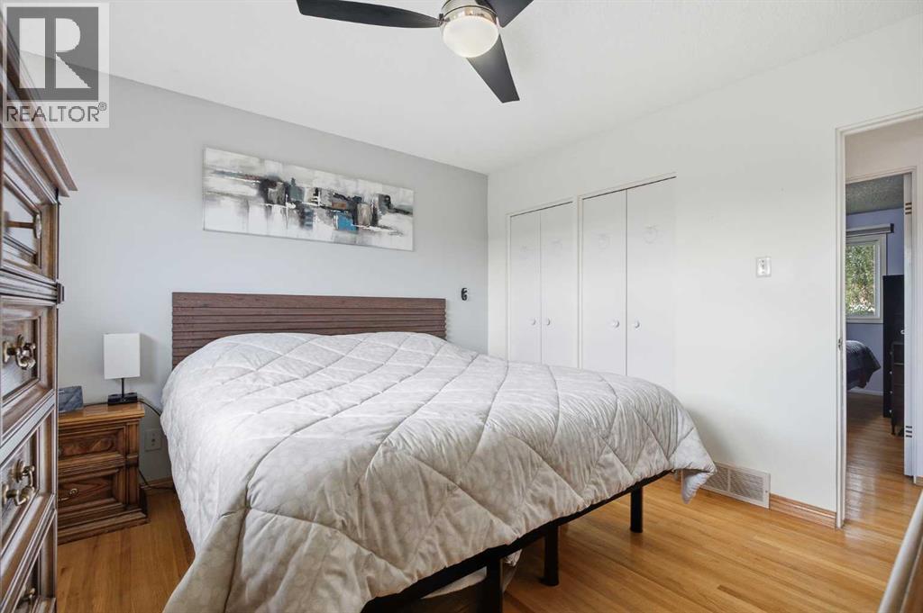 10011 Maplecreek Drive SE, Calgary, Alberta  T2J 1T7 - Photo 18 - A2318196