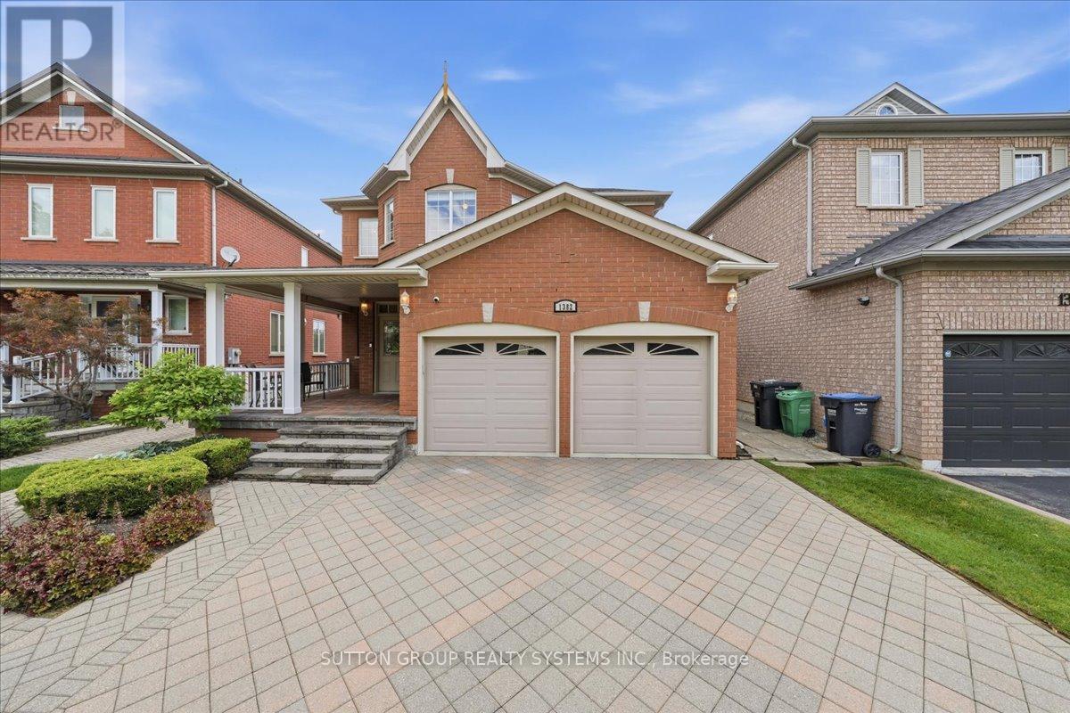 1382 AVON DRIVE, Mississauga, Ontario