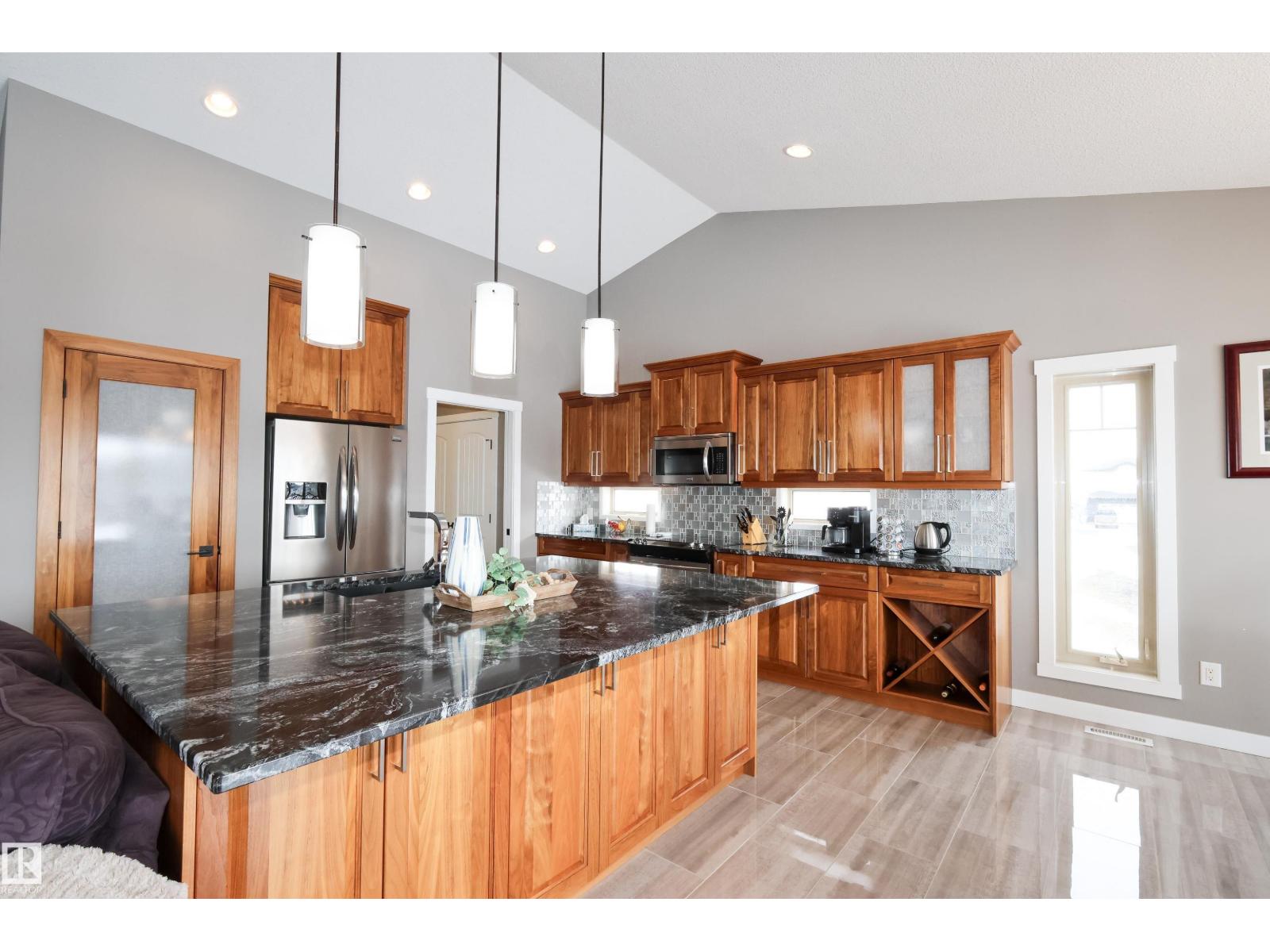 10508 103 Av, Morinville, Alberta  T8R 0E7 - Photo 8 - E4494462