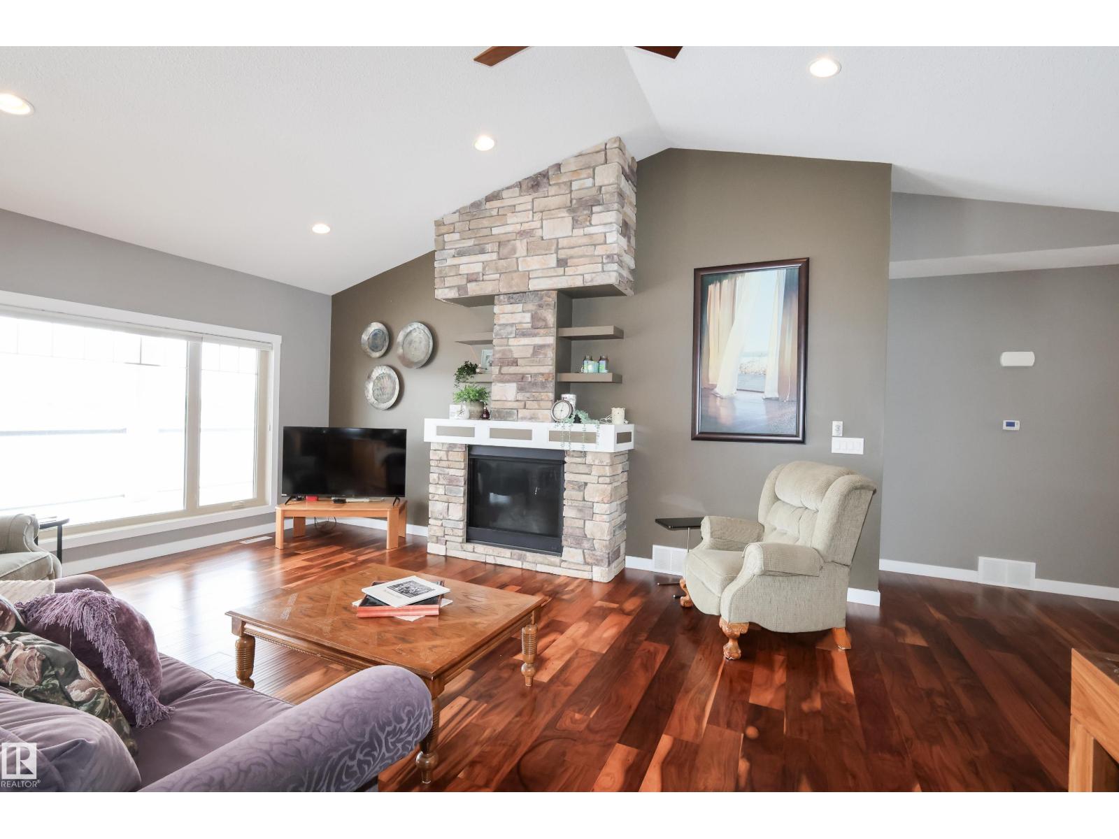 10508 103 Av, Morinville, Alberta  T8R 0E7 - Photo 2 - E4494462