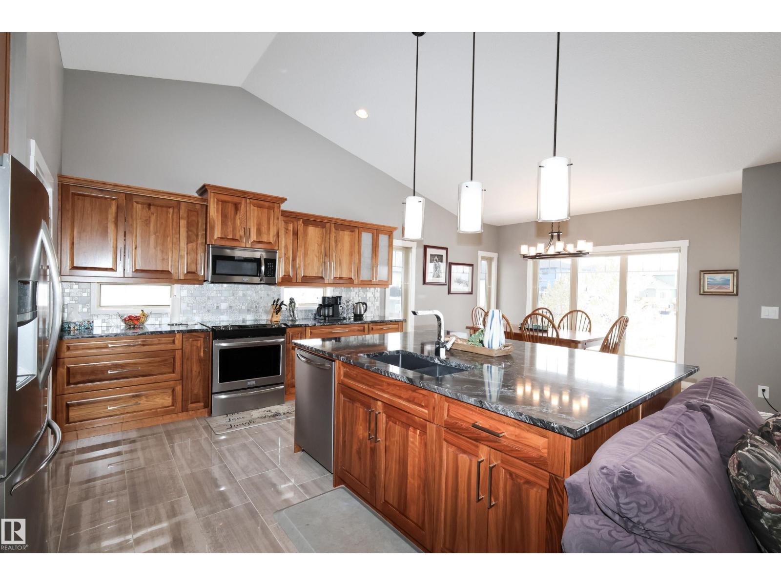 10508 103 Av, Morinville, Alberta  T8R 0E7 - Photo 7 - E4494462