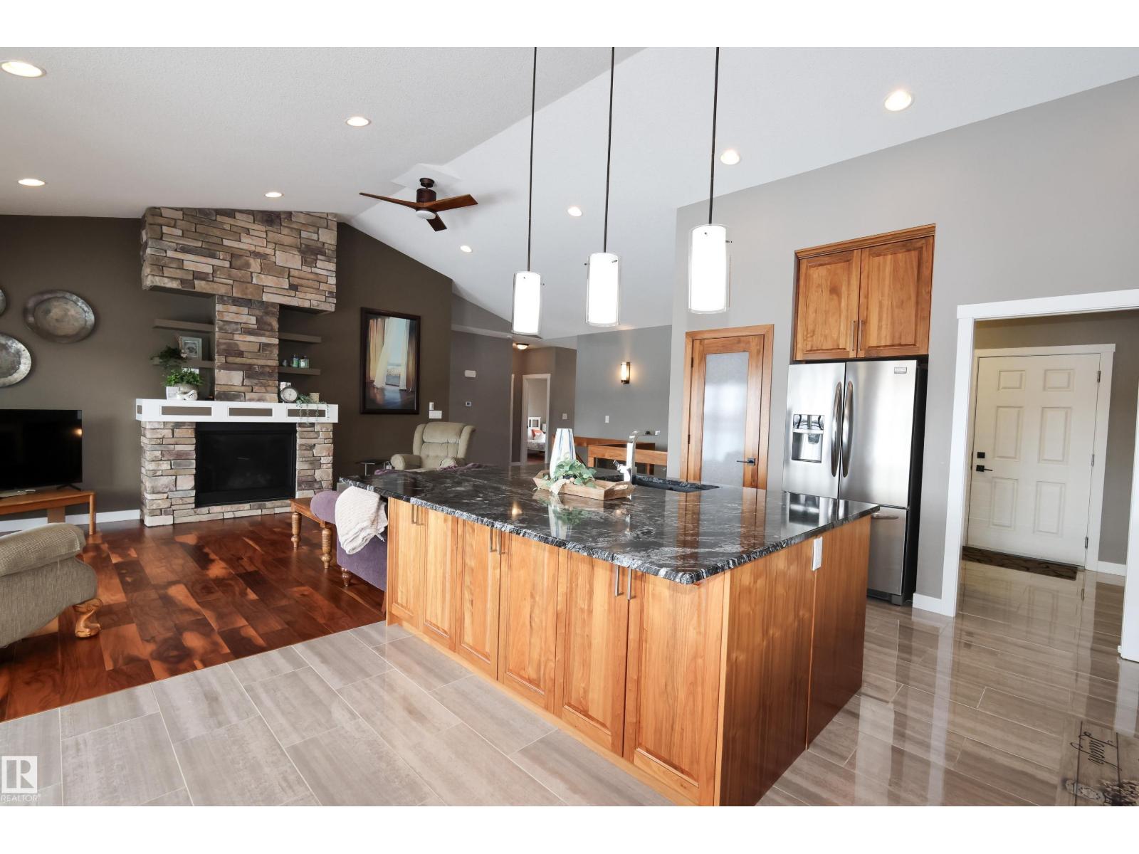 10508 103 Av, Morinville, Alberta  T8R 0E7 - Photo 11 - E4494462