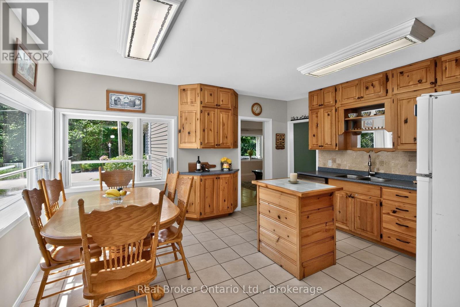 71 Park Street, Tay, Ontario  L0K 2A0 - Photo 11 - S13465314