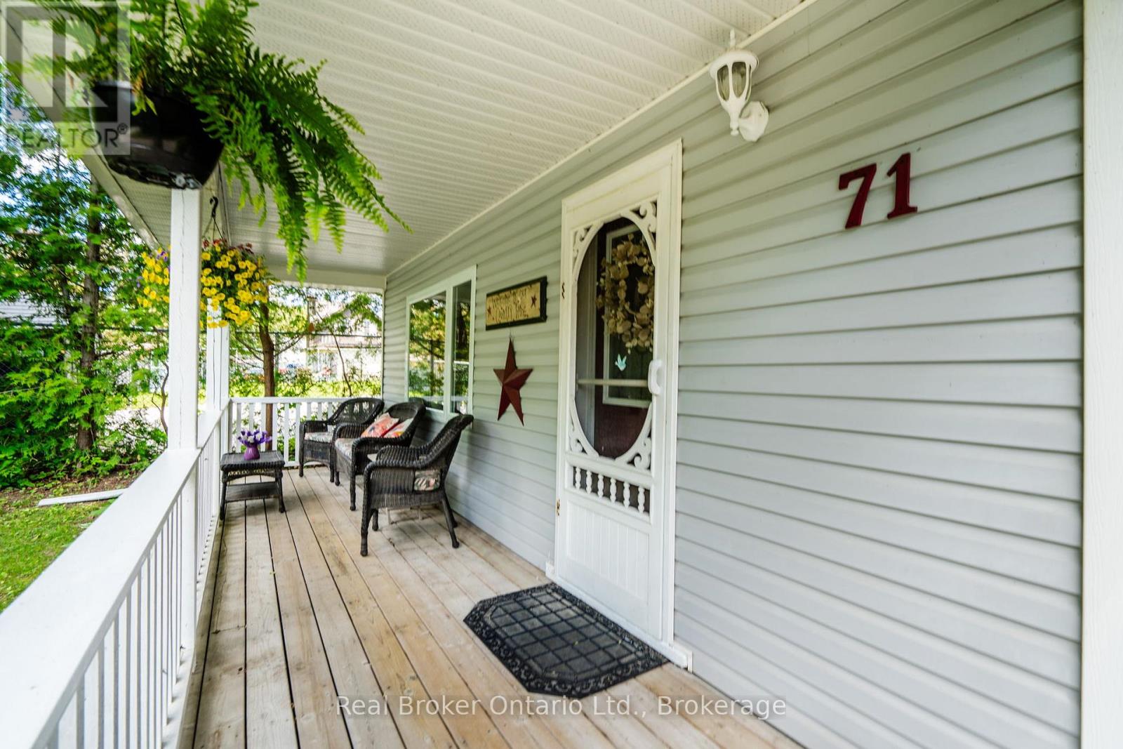 71 Park Street, Tay, Ontario  L0K 2A0 - Photo 4 - S13465314