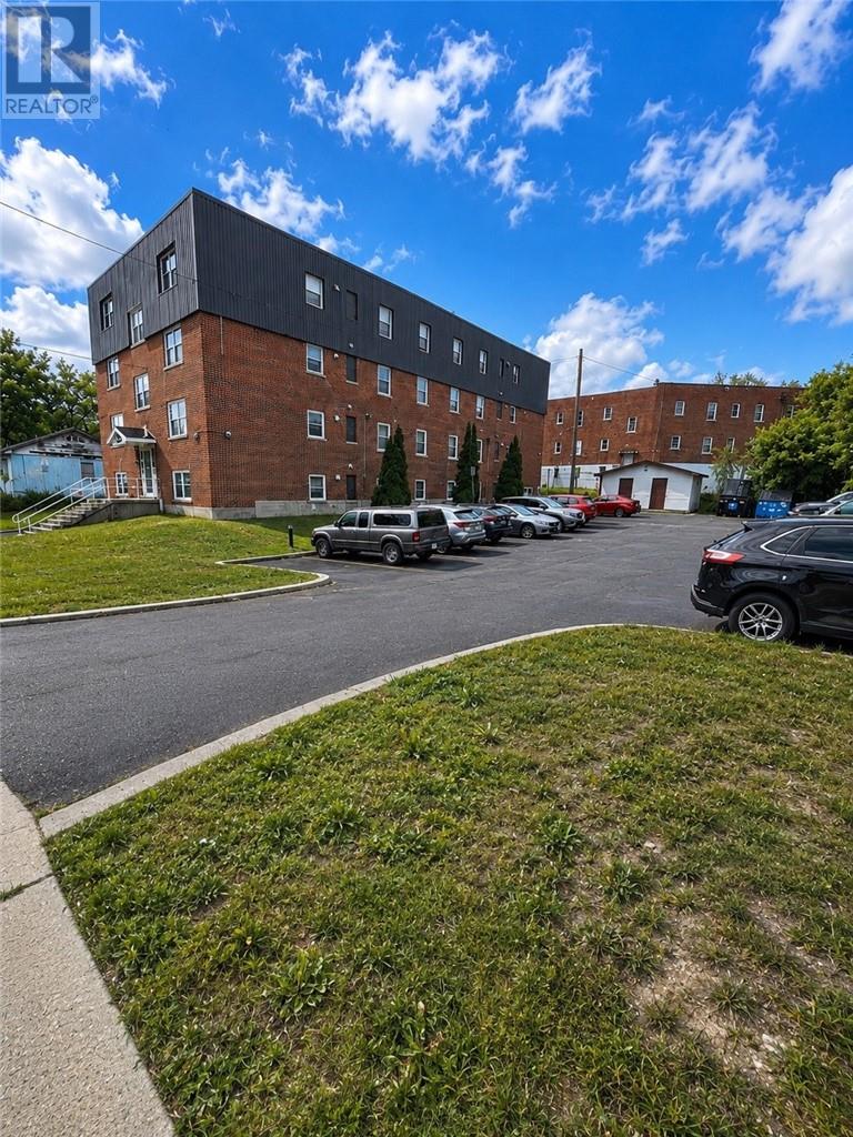 364 Morris Street, Sudbury, Ontario  P3B 1B6 - Photo 2 - 2128458