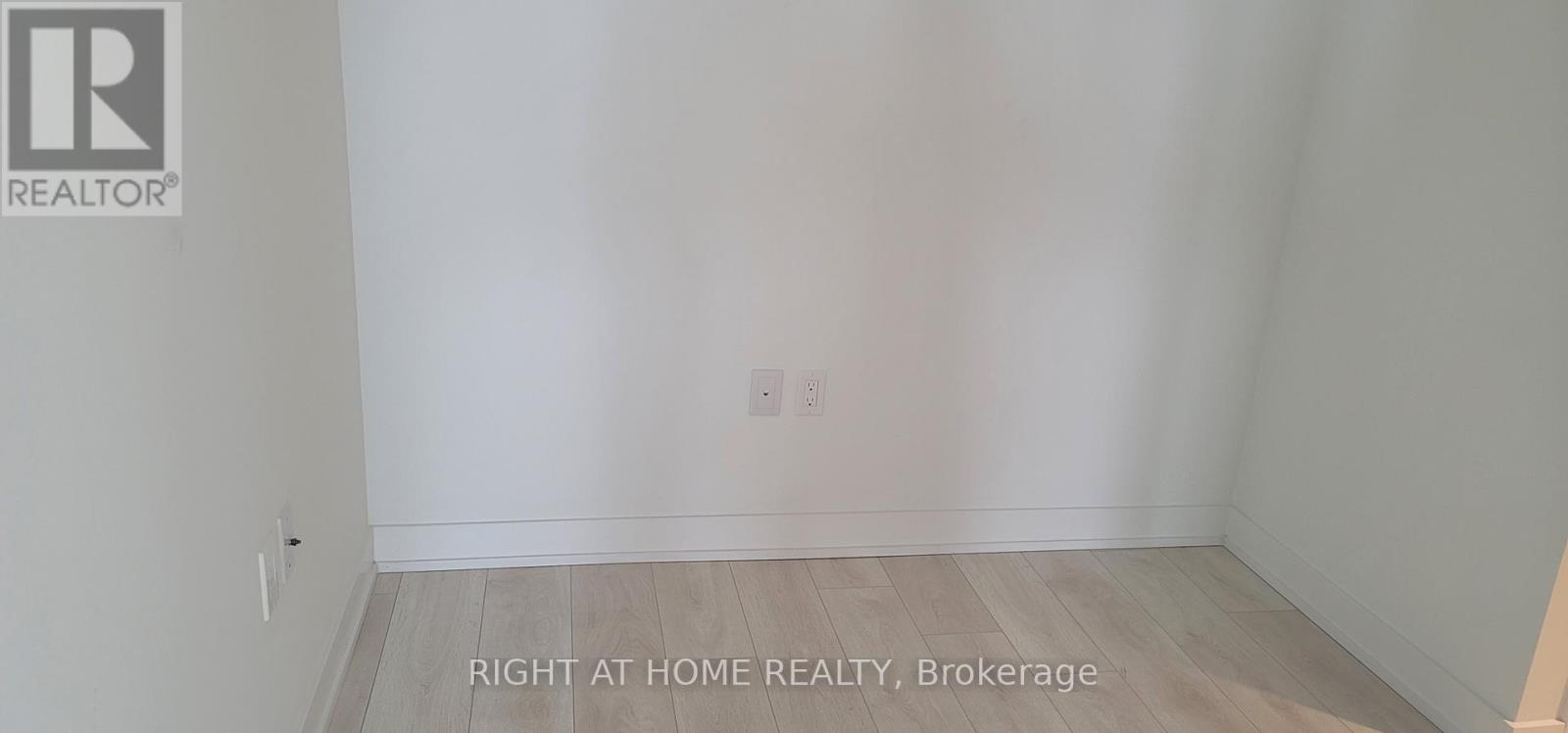 2404 - 15 Queens Quay E, Toronto, Ontario  M5E 0C5 - Photo 5 - C13465376