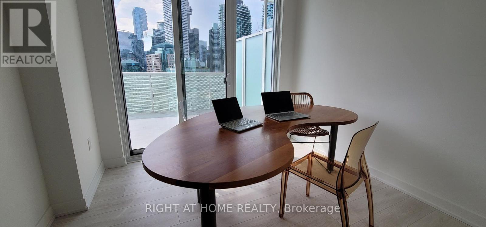 2404 - 15 Queens Quay E, Toronto, Ontario  M5E 0C5 - Photo 8 - C13465376