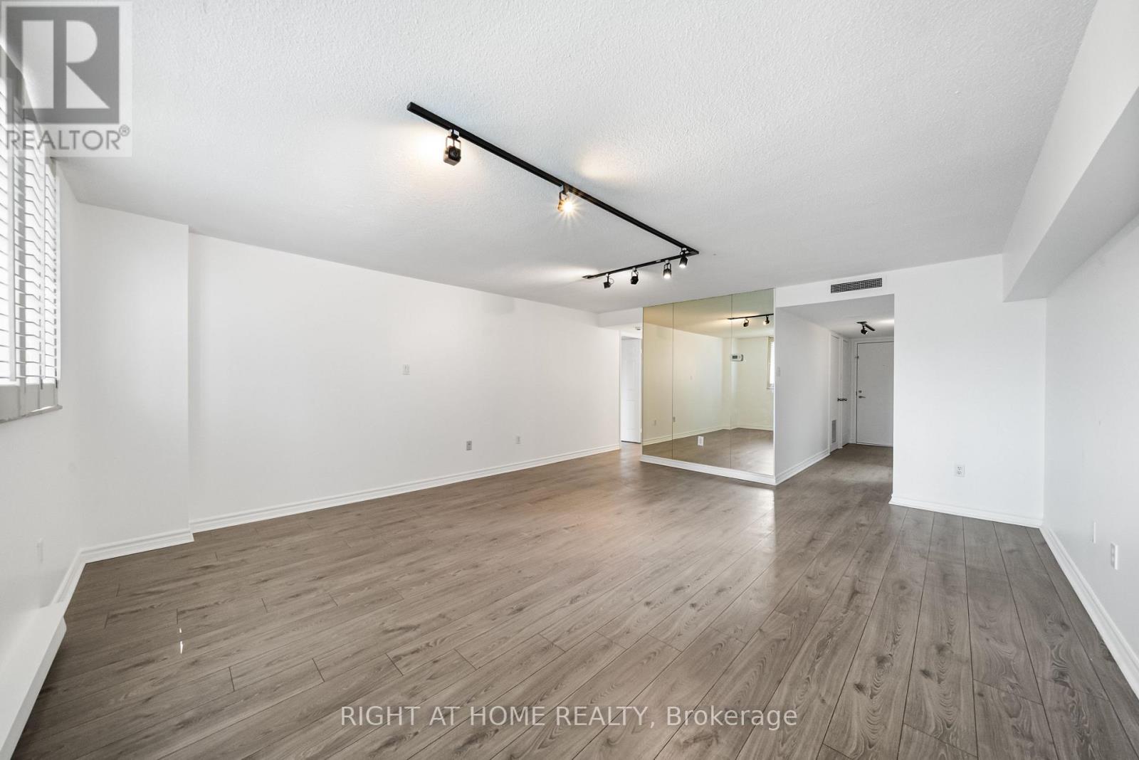 411 - 360 Bloor Street E, Toronto, Ontario  M4W 3M3 - Photo 16 - C13465382