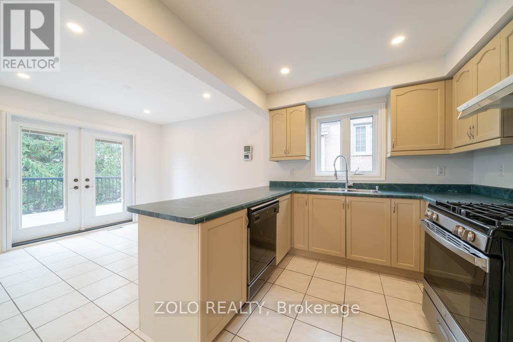 170 Widdifield Avenue, Newmarket, Ontario L3X 1Z2 - Photo 11 - N13465342