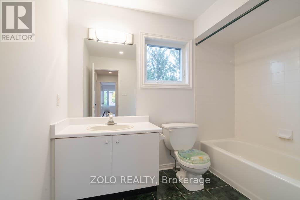 170 Widdifield Avenue, Newmarket, Ontario L3X 1Z2 - Photo 18 - N13465342