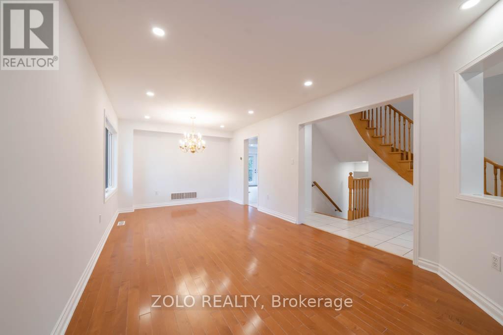 170 Widdifield Avenue, Newmarket, Ontario L3X 1Z2 - Photo 4 - N13465342