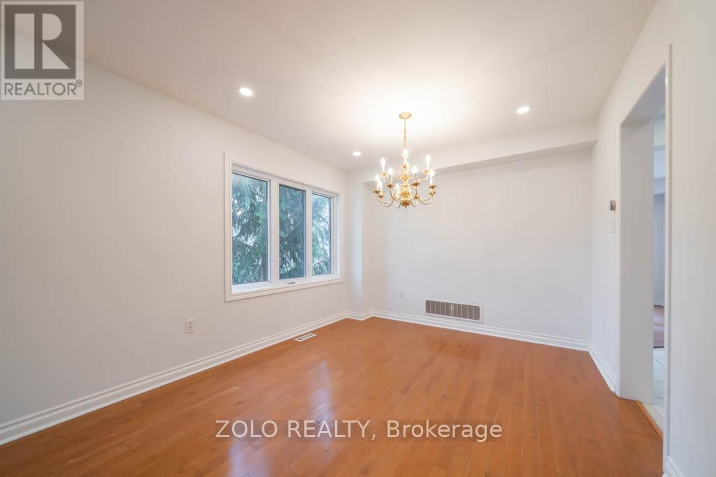 170 Widdifield Avenue, Newmarket, Ontario L3X 1Z2 - Photo 5 - N13465342