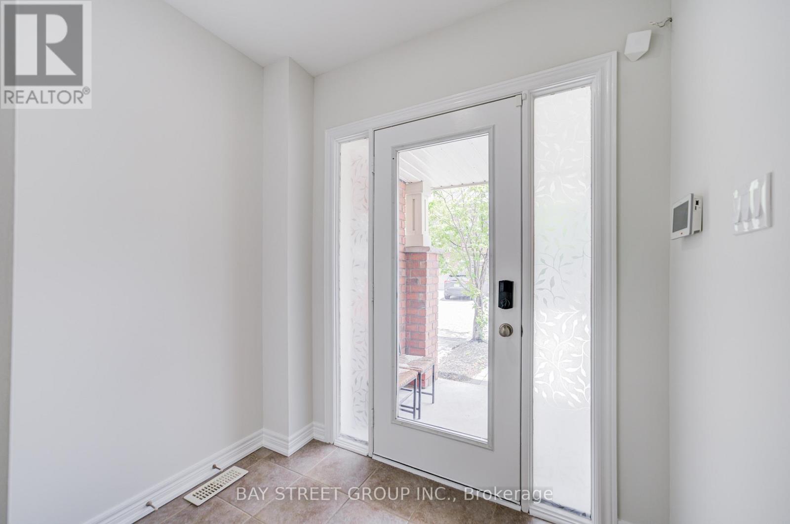 22 Latitude Lane, Whitchurch-Stouffville, Ontario L4A 0T1 - Photo 5 - N13465370